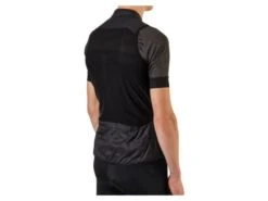 AGU Body Essential Vindvest Sort -Endura Sykler Butikk AGU Body Essential Vindvest Sort 1619082986 03