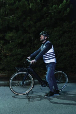 Abus Lumino Urban Refleksvest Sølv -Endura Sykler Butikk Abus Lumino Urban Refleks Vest Soelv 1661531475 02