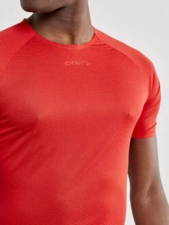 Craft Pro Dry Nanoweight T-shirt - Rød -Endura Sykler Butikk Craft Pro Dry Nanoweight T shirt R 1592554092 03