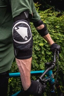 Endura Singletrack II Albuebeskytter -Endura Sykler Butikk Endura Singletrack II Albuebeskytter 1582119757 02