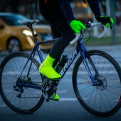 GripGrab Arctic Hi-Vis Skoovertrekk -Endura Sykler Butikk GripGrab Arctic Hi Vis skoovertraek 1635165122 03