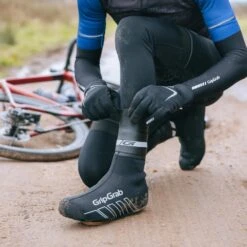 GripGrab CyclinGaitor Sort -Endura Sykler Butikk GripGrab CyclinGaitor Regnvejrs Ankl 1635227184 03
