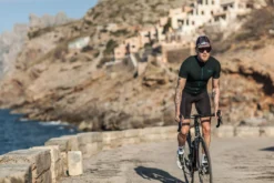 Isadore Debut Bib Shorts -Endura Sykler Butikk Isadore Debut Bib Shorts 1621244909 02