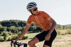 Isadore Debut Jersey Hawaiian Sunset -Endura Sykler Butikk Isadore Debut Jersey Hawaiian Sunset 1621246570 02